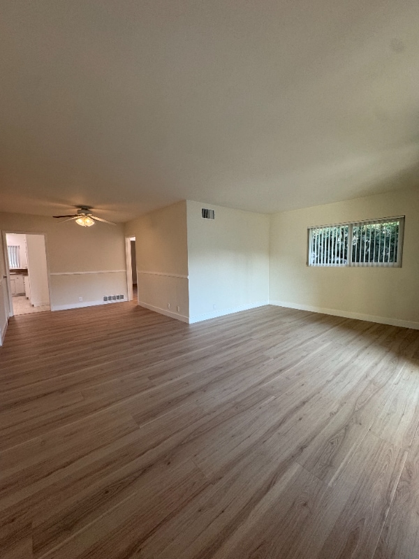 Photo - 283 S El Molino Ave Unidad 12