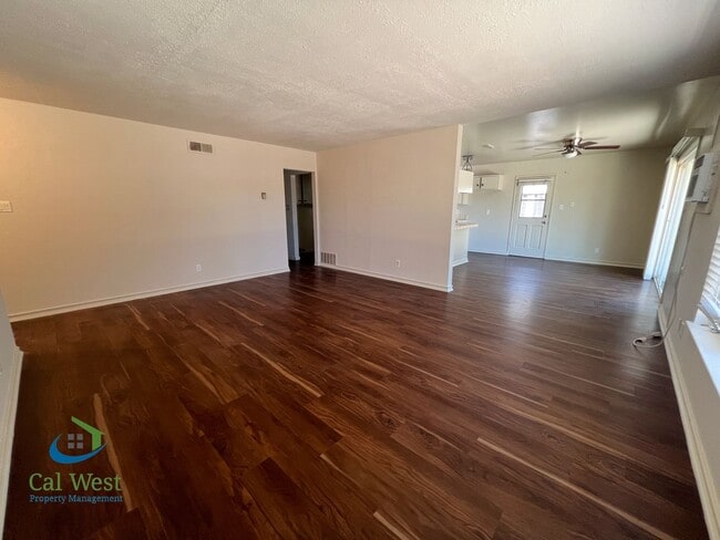 Photo - 5510 Yale Dr