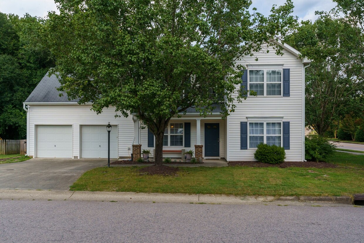 3 bed 2.5 bath with large fenced yard and ... - 3 bed 2.5 bath with large fenced yard and ...