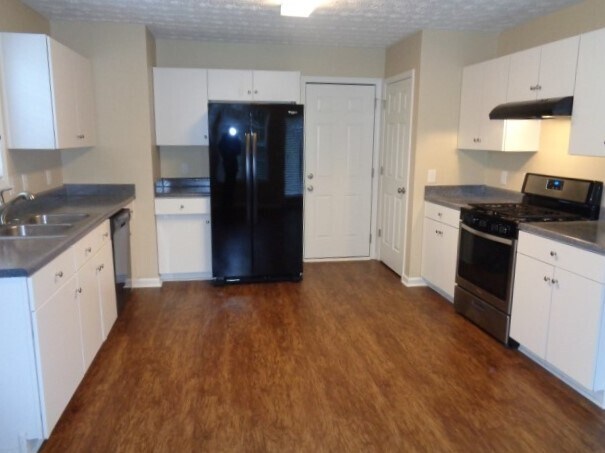 Photo - 20 Kentshire Pl NW