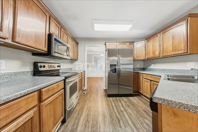 4905 Sunday Silence Dr