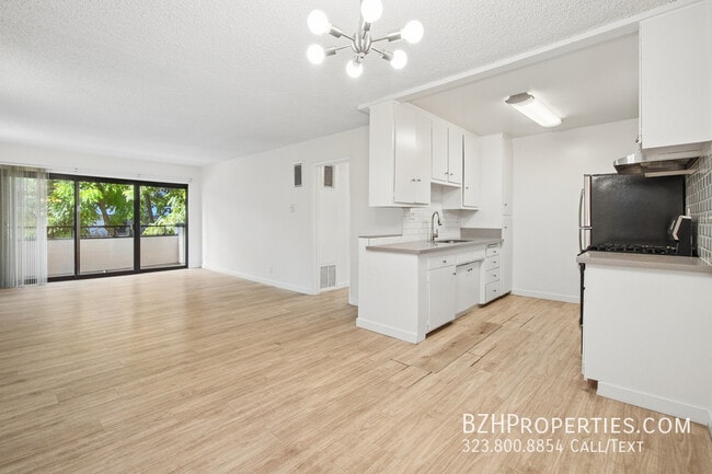 Photo - 7540 Hampton Ave Unidad 202