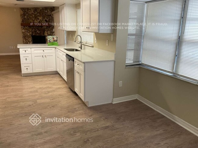 Photo - 1504 Perez St