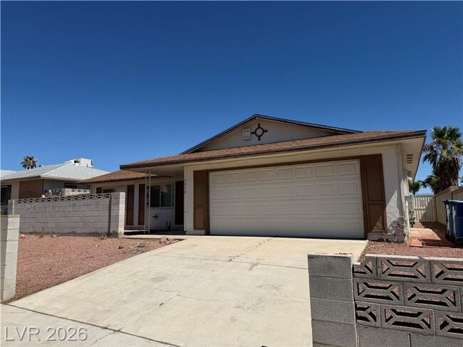 Photo - Beautiful 3BR Home with Double-Sided Fireplace & Huge Backyard