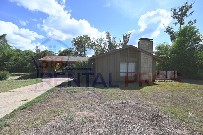 1707 Lind Dr
