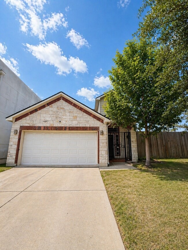 Building Photo - 5527 Bertellis Ln