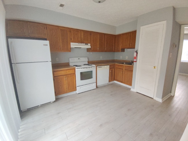 Photo - 15 Ferguson Dr