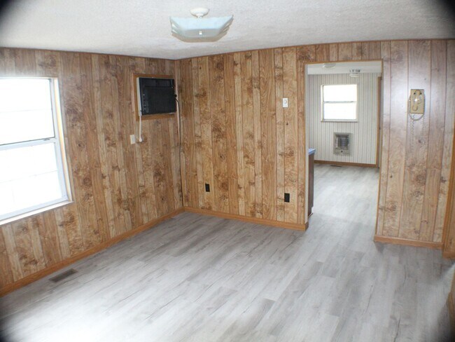 Photo - 2 Bedroom 1 Bath home in a Quiet Neighborhood