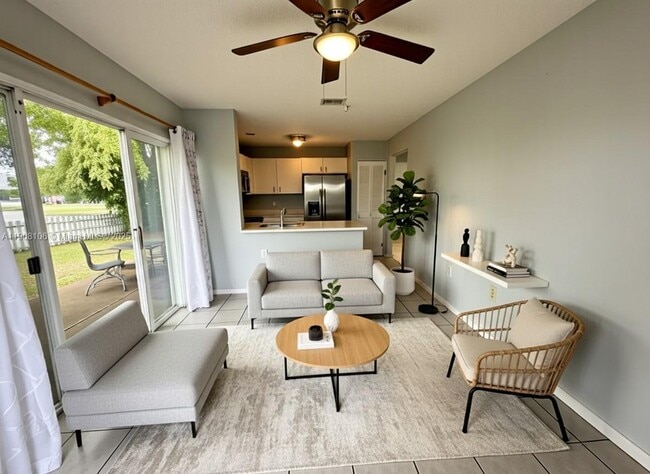 Photo - 9991 SW 222nd St