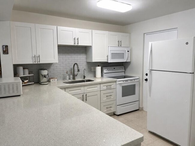 Photo - 2307 S Cypress Bend Dr Unidad 207a