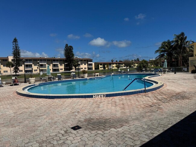 Photo - 2820 NE 201st Terrace Unit F215