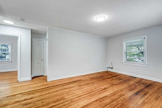 Photo - 2 Bed, 2 Bath in the Garden Homes neighborhood of Greensboro!