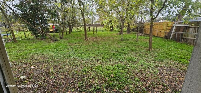 Building Photo - 8914 Amblewood Dr Rental