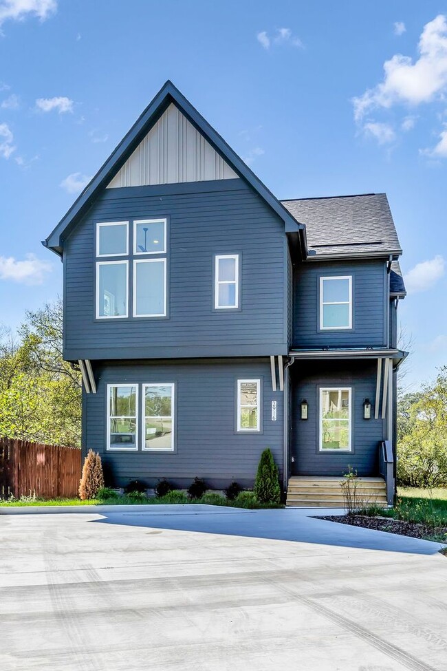 Building Photo - Amazing New Construction in North Nashville!