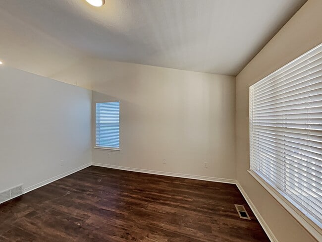 Photo - 7898 Cochise Way