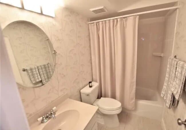 Photo - 4570 Ringwood Meadow Unit 2