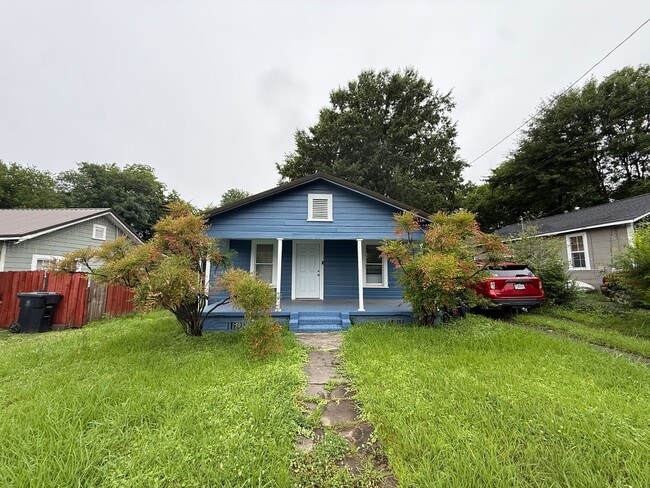 Building Photo - 2 Bedrooms, 1 Bathroom with Bonus Room - Home in West Rome!