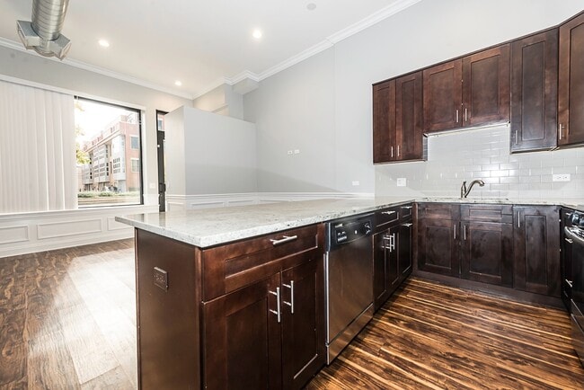 Photo - 3336 W Irving Park Rd Unit 2