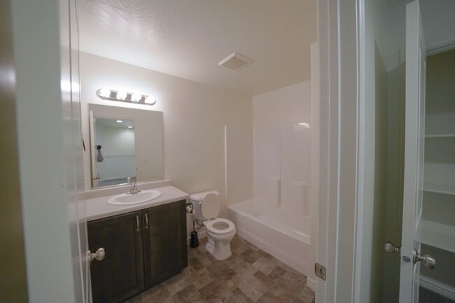 Photo - Spacious Townhome for Rent – Prime Location!