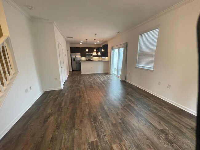 Photo - 1685 Halesworth Ln