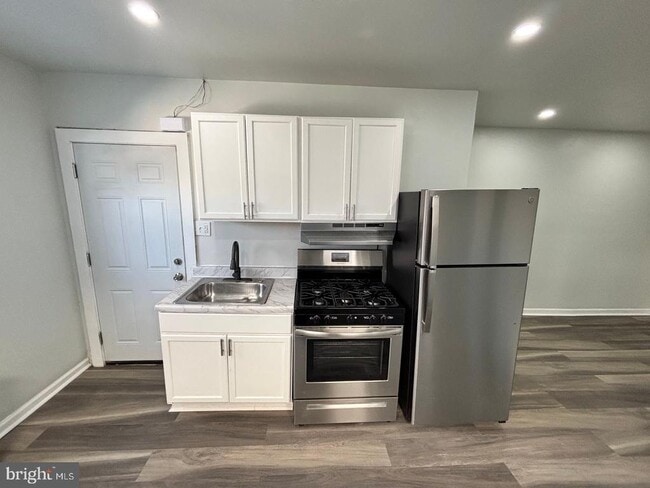 Photo - 223 S 49th St Unit 3F