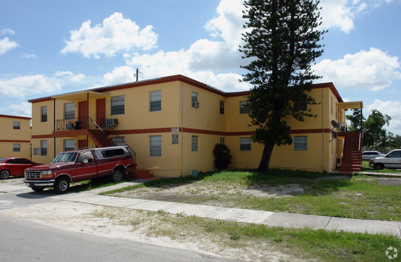 Photo - 770 NW 101st St