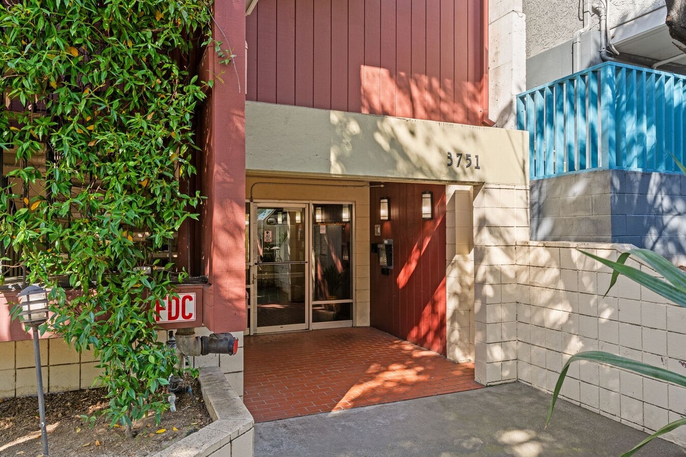 Photo - Modern Oakland Living: New Floors, Private Balcony, and Parking