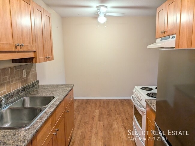 Photo - 1755 No 9 Highway308 Unit 308