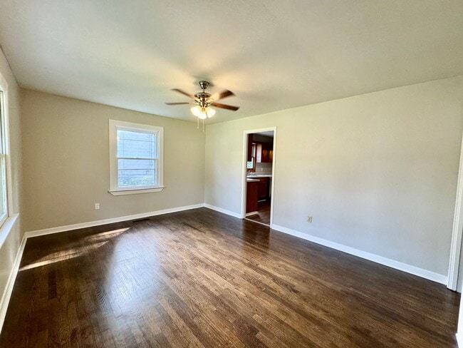 Photo - 1319 Laura Ave