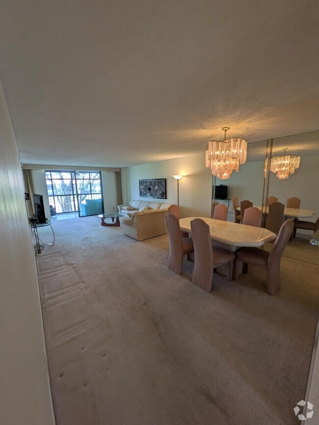 Building Photo - 4725 Lucerne Lakes Blvd E Unit 206 Rental