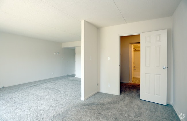 Living Area - Top of the Hill Apartments