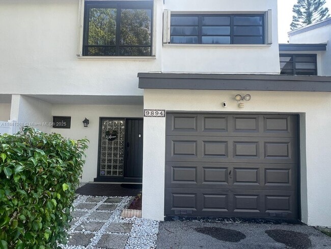 Building Photo - 9894 Fairway Cove Ln Rental