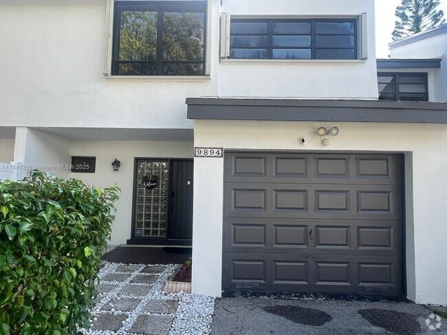 Building Photo - 9894 Fairway Cove Ln Rental