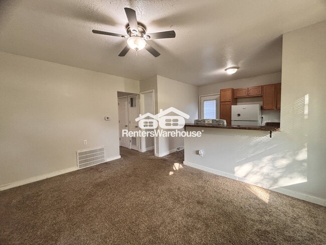 Photo - 904 Luster Ln