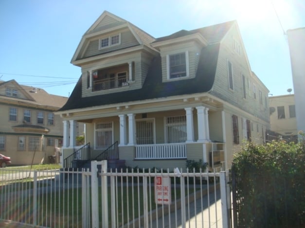 Photo - 156 W 46th St Apartments