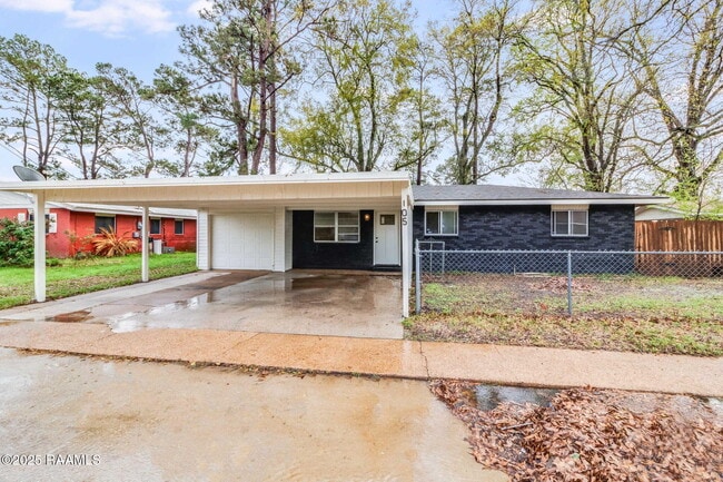 Building Photo - 105 Brockton Dr