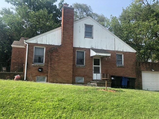 Photo - 2104 S 42nd St