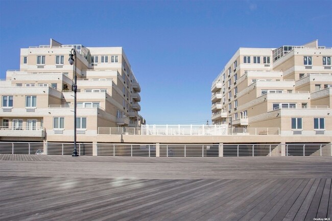 Photo - 450 W Broadway Apartment Unit 2E