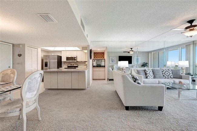 Photo - 500 Treasure Island Causeway Unidad 501
