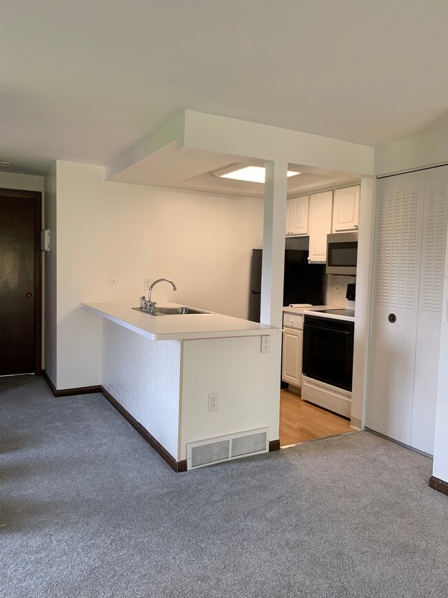 Photo - 3 The Courtyards Unit 3D