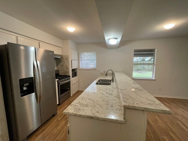 Building Photo - 7219 Tanager St