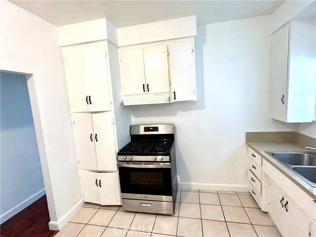 Photo - 1487 Henderson Ave