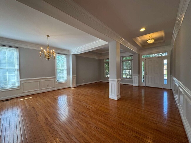 Photo - Spacious Elegance in Gated Piedmont!