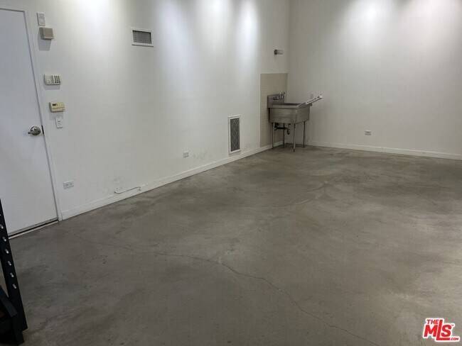 Photo - 320 Indiana Ave Unit A