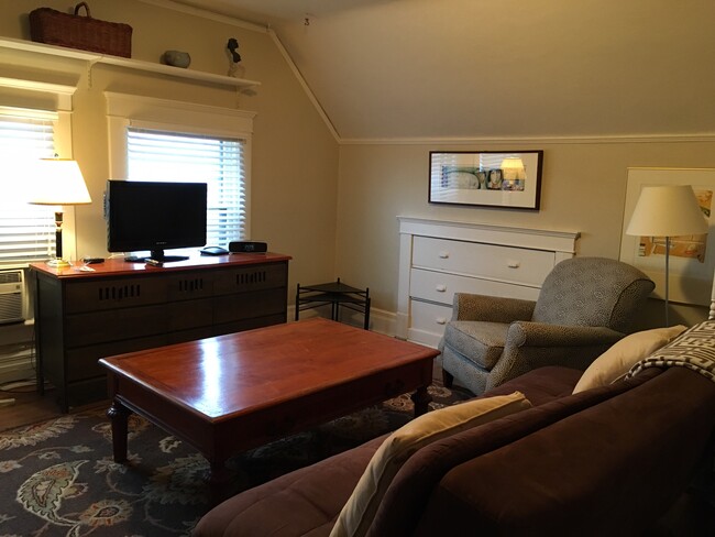 Photo - 717 W Huron St Unit 4