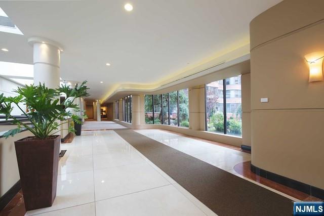 Photo - 100 Carlyle Dr Unit 9FS