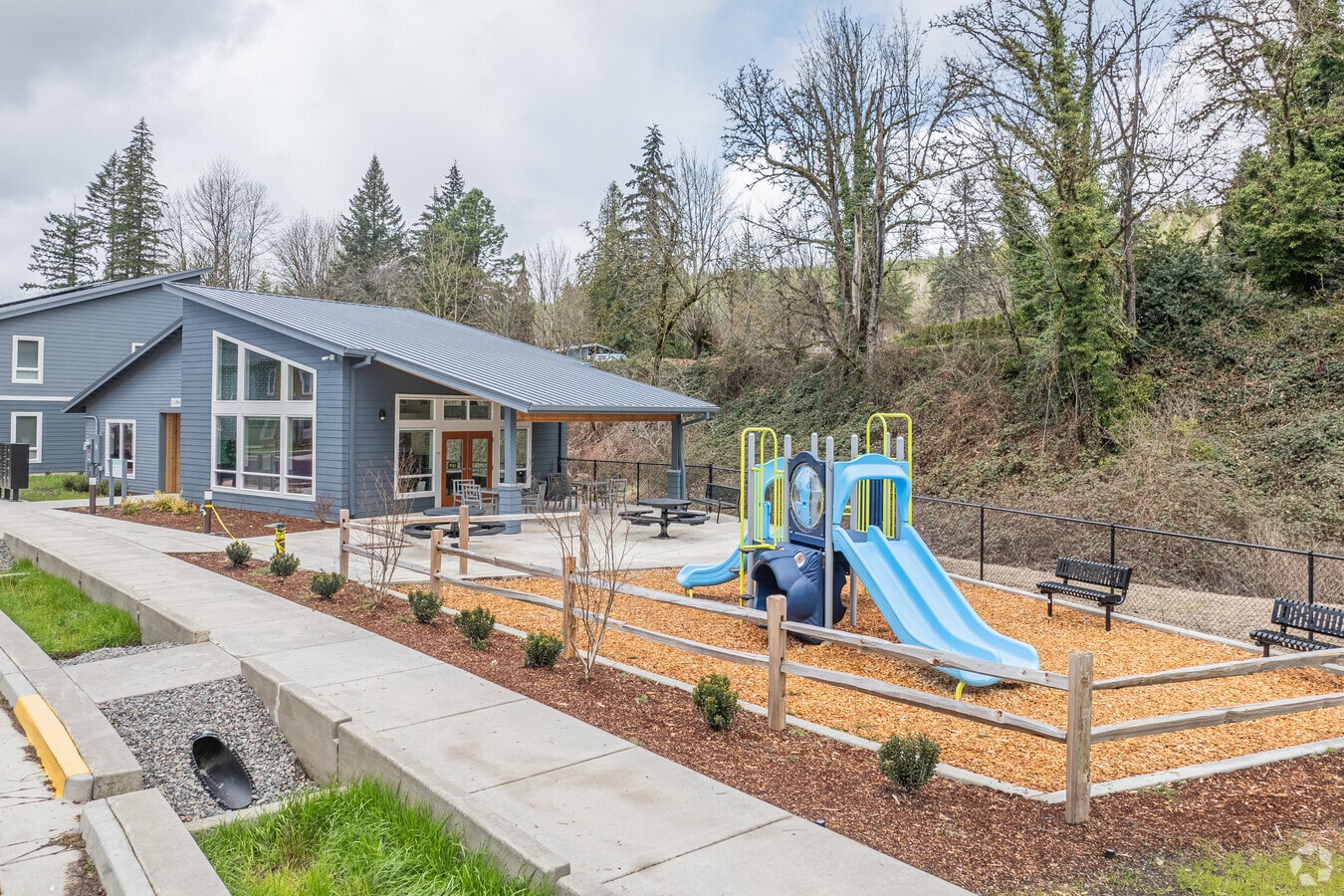 Exterior - Beech Street Commons