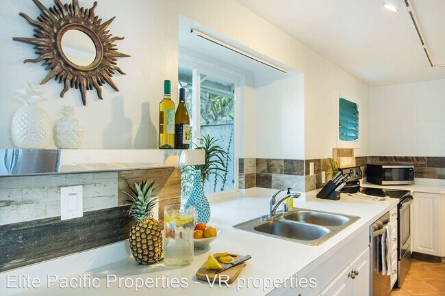 Photo - 5 br, 3.5 bath House - 433 Portlock Road