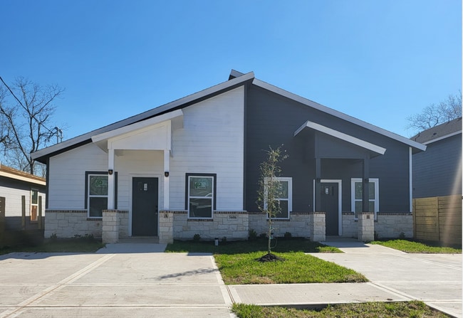 Building Photo - 5608 Tommye St Rental