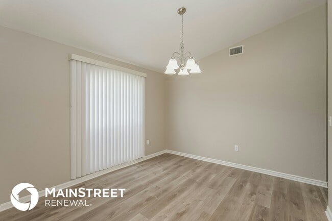 Photo - 3507 Manor Loop